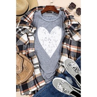 Azura Exchange Heart Graphic Print T-Shirt - 2XL