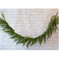 PINE GARLAND USB POWERED 183CM