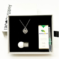 Gift Box - Heart Lock White Gold Aroma Necklace + Purify Oil Blend